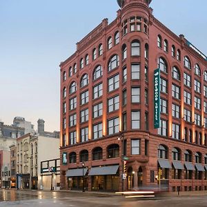 Homewood Suites By Hilton Milwaukee Downtown